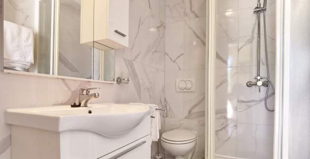 Apartment Devcic – 40 m vom Meer