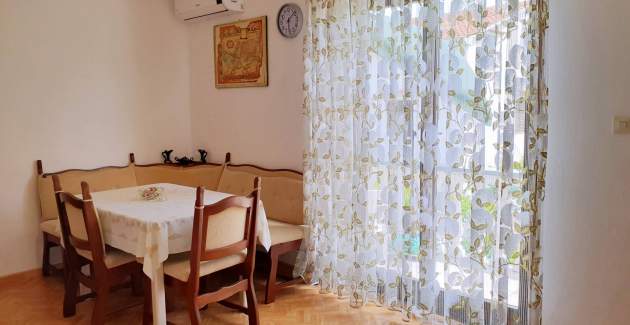 Apartment Bijelic A4 – Balkon