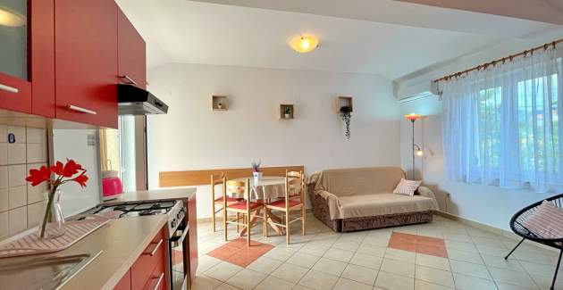 Apartment Tiha Lili 4 – 10 m vom Strand, Meerblick