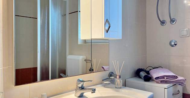 Apartment Tiha Lili 4 – 10 m vom Strand, Meerblick