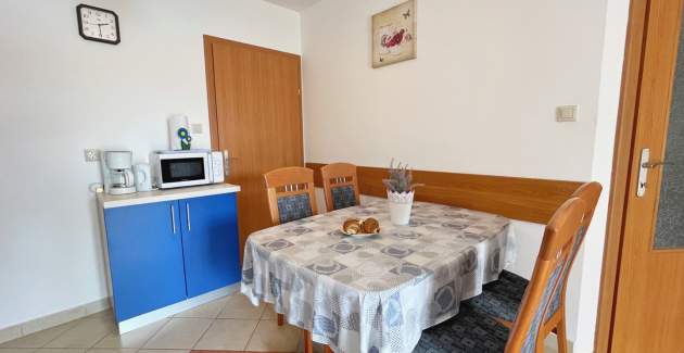 Apartment Tiha Lili 1 – 10 m vom Strand, Meerblick