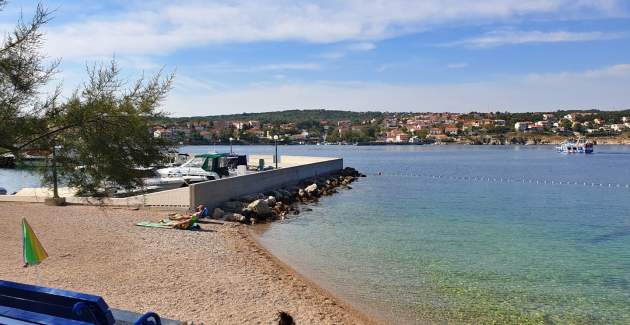 Apartment Tiha Lili 2 – 10 m from the Beach, Sea View