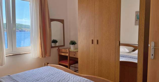 Apartment Tiha Lili 3 – 10 m vom Strand, Meerblick