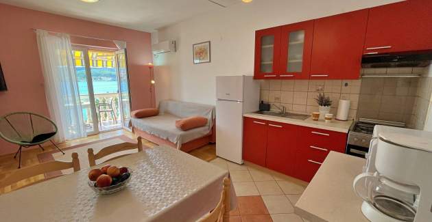 Apartment Tiha Lili 3 – 10 m vom Strand, Meerblick