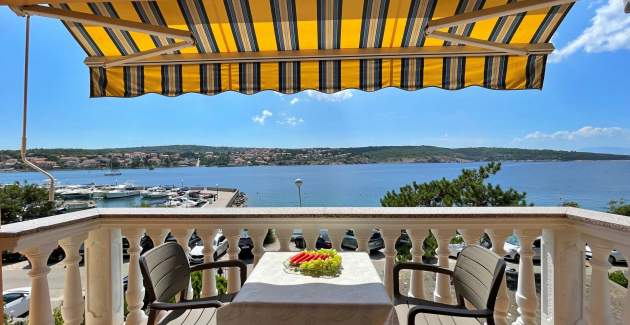 Apartment Tiha Lili 3 – 10 m vom Strand, Meerblick