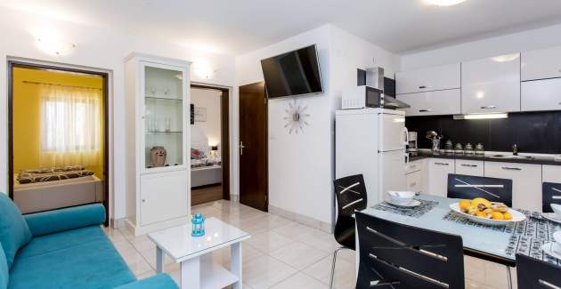 Apartment Zeljko A4 mit Pool und Terrasse