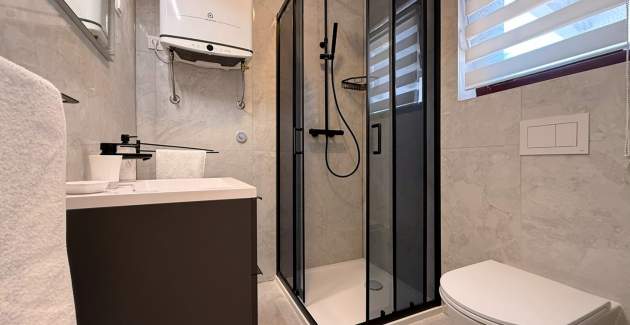 Apartment Zeljko A2 mit Pool