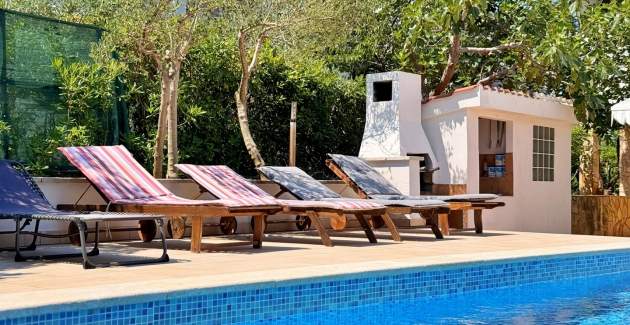 Apartment Zeljko A2 mit Pool