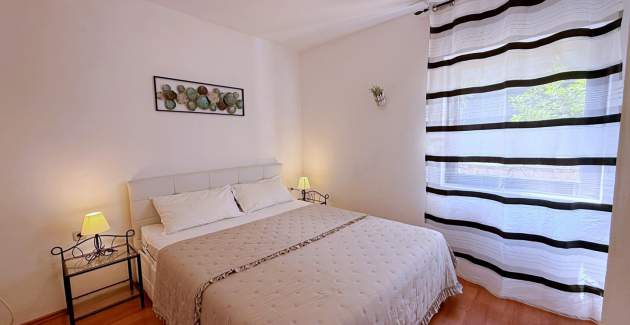 Apartment Zeljko A2 mit Pool