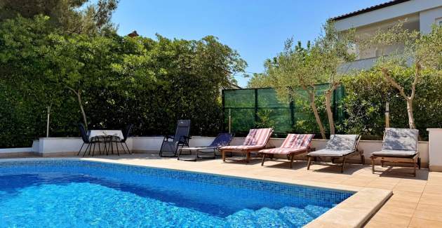 Apartment Zeljko A2 mit Pool