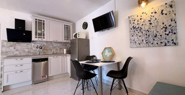 Apartment Zeljko A2 mit Pool