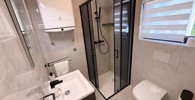 Apartment Zeljko A2 mit Pool