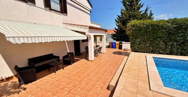Apartment Zeljko A2 mit Pool