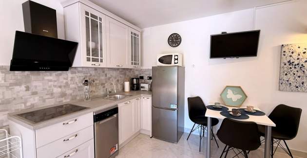 Apartment Zeljko A2 mit Pool