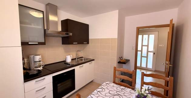 Apartment Nevenka 1 – Meerblick, 70 m vom Meer