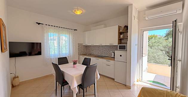 Apartment Nevenka P. – Meerblick, 130 m vom Meer