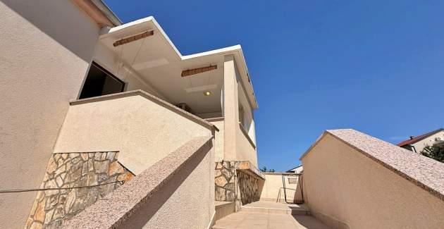 Apartment Nevenka P. – Meerblick, 130 m vom Meer