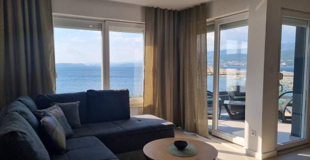Appartamento Punta Silo A8 – piscina e vista mare