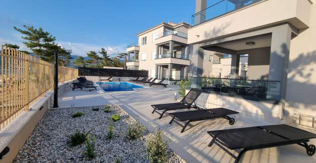 Appartamento Punta Silo B8 – piscina e vista mare