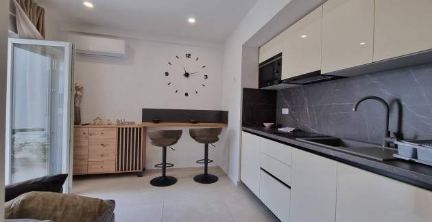 Studio-Apartment Punta Silo A3 – Pool und Meerblick