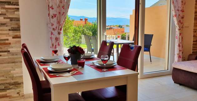 Apartment Rebeka 1 – Meerblick, 160 m vom Meer