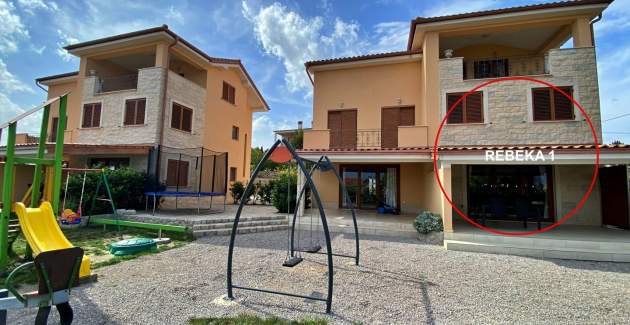 Apartment Rebeka 1 – Meerblick, 160 m vom Meer