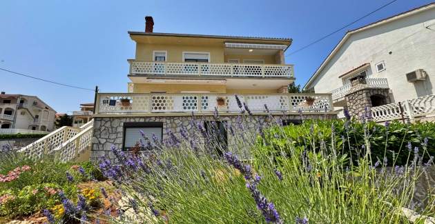 Apartment Rozi – Meerblick und Balkon
