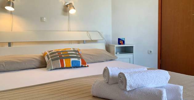 Apartment Savic M – 90 m vom Strand, Meerblick