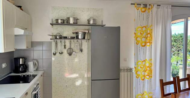 Apartment Savic M – 90 m vom Strand, Meerblick
