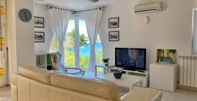 Apartment Savic M – 90 m vom Strand, Meerblick
