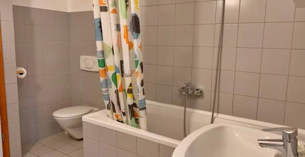 Apartment Savic M – 90 m vom Strand, Meerblick