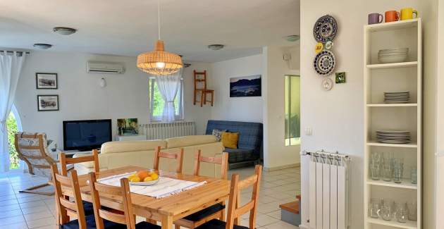 Apartment Savic M – 90 m vom Strand, Meerblick