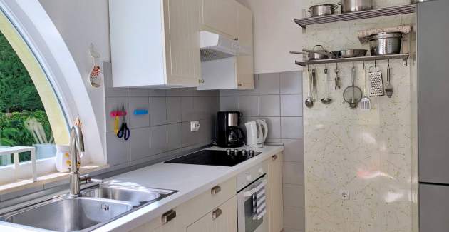 Apartment Savic M – 90 m vom Strand, Meerblick