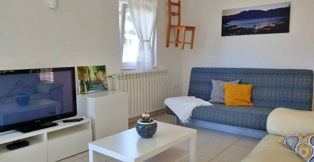 Apartment Savic M – 90 m vom Strand, Meerblick