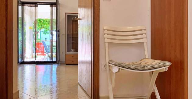 Apartment Viola – Terrasse und Hofblick