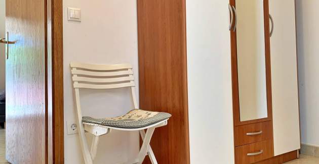 Apartment Viola – Terrasse und Hofblick