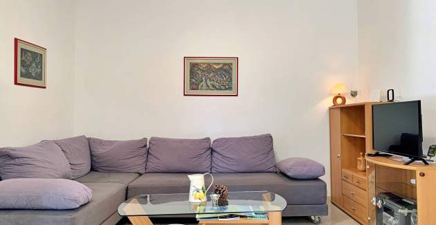 Apartment Viola – Terrasse und Hofblick