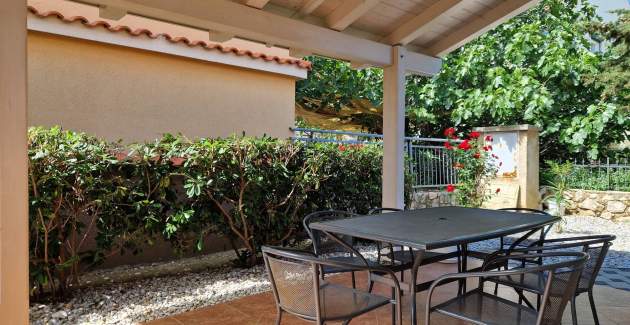 Apartment Brnic AQ P – mit überdachter Terrasse, 90 m vom Strand entfernt
