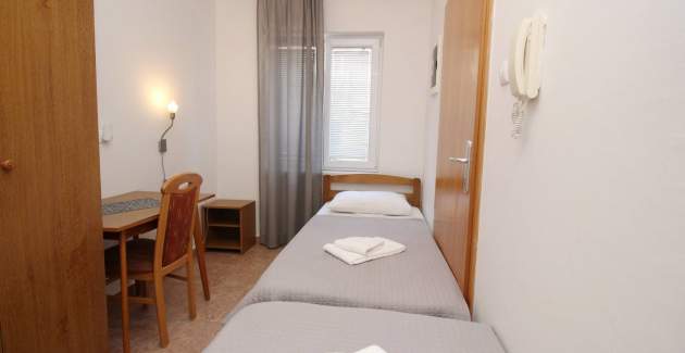 Apartment Brnic AQ P – mit überdachter Terrasse, 90 m vom Strand entfernt