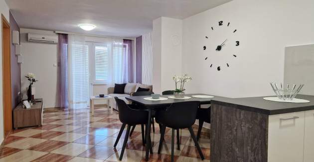 Apartment Brnic AQ 1 – mit Balkon, 90 m vom Strand entfernt