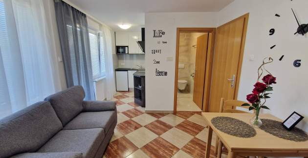 AApartment Brnic AQ 2 – mit Parkplatz, 90 m vom Strand entfernt