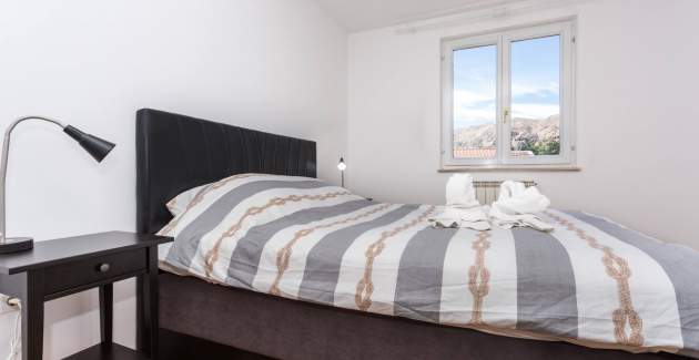 Apartment Berisha 2 Nr.1 – mit Balkon