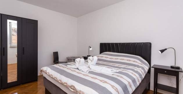 Apartment Berisha 2 Nr.1 – mit Balkon