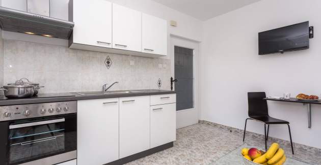 Apartment Berisha 2 Nr.1 – mit Balkon