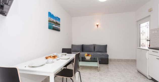 Apartment Berisha 2 Nr.2 - mit Balkon