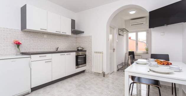 Apartment Berisha 2 Nr.2 - mit Balkon