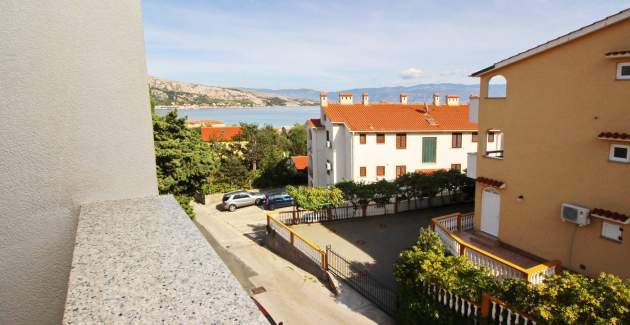 Apartment Brnic Nar. brdo - mit Balkon, 350 m vom Strand entfernt
