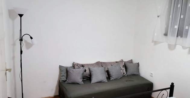 Apartment Bugi PRIZ - im Erdgeschoss, mit Terrasse