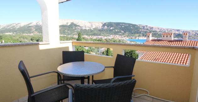 Capic Z7 – Apartment mit Balkon und Parkplatz, 300 m vom Strand entfernt