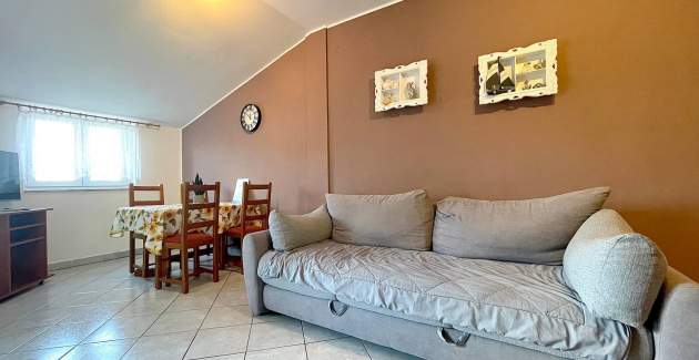 Capic Z7 – Apartment mit Balkon und Parkplatz, 300 m vom Strand entfernt